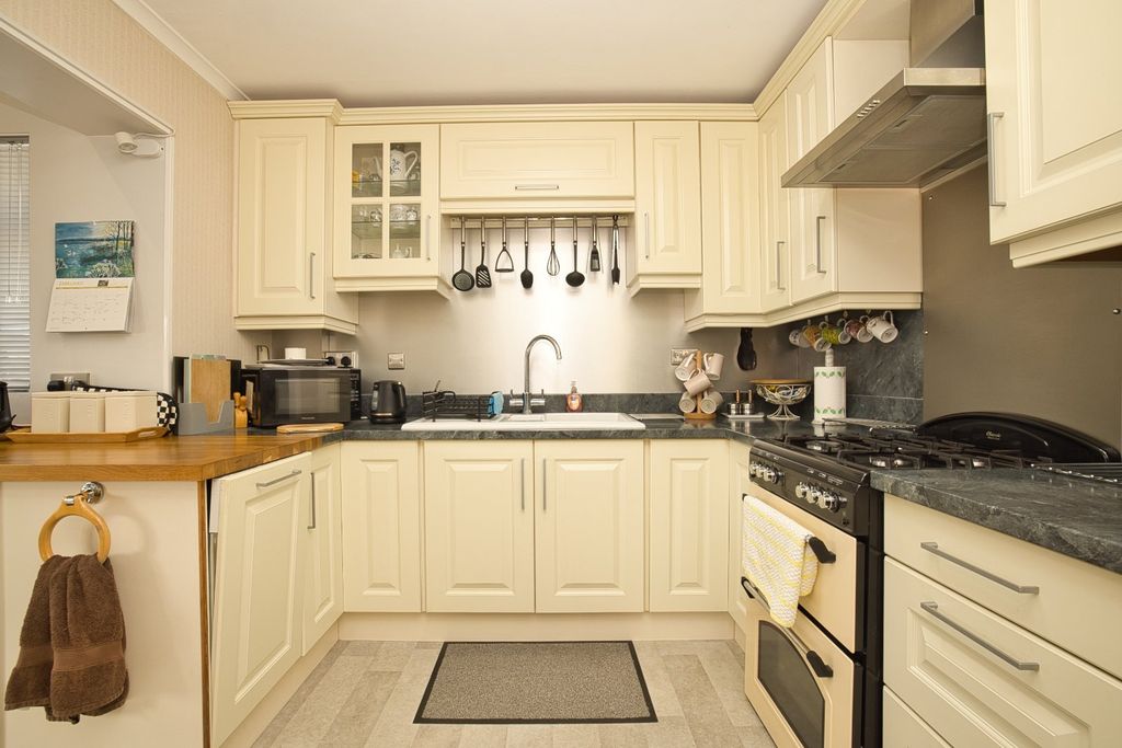 Property photo 3 of 13 Picture 3