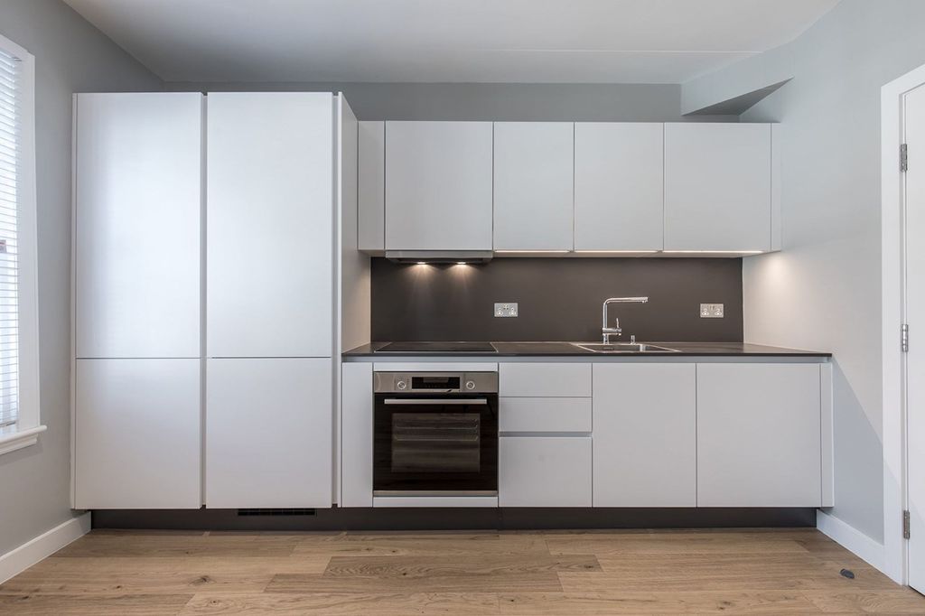 Property photo 1 of 20 Kitchen