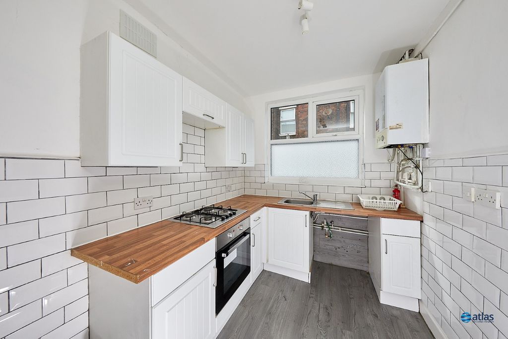 Property photo 3 of 13 Kitchen