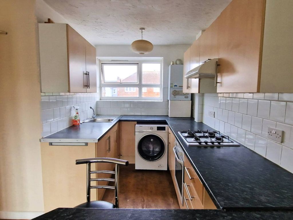 Property photo 3 of 7 Gallery