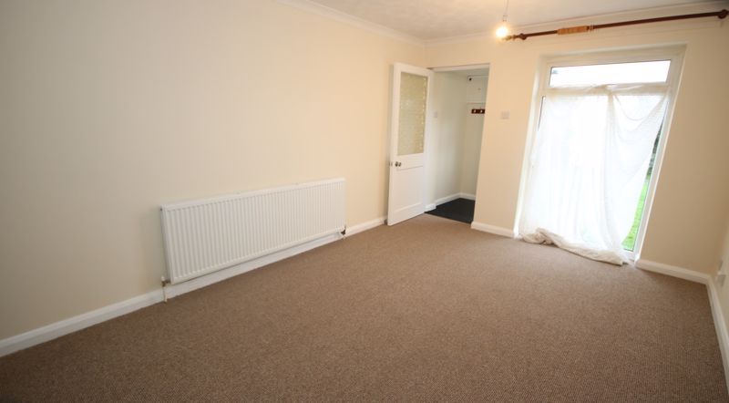 Property photo 3 of 11 Living Room