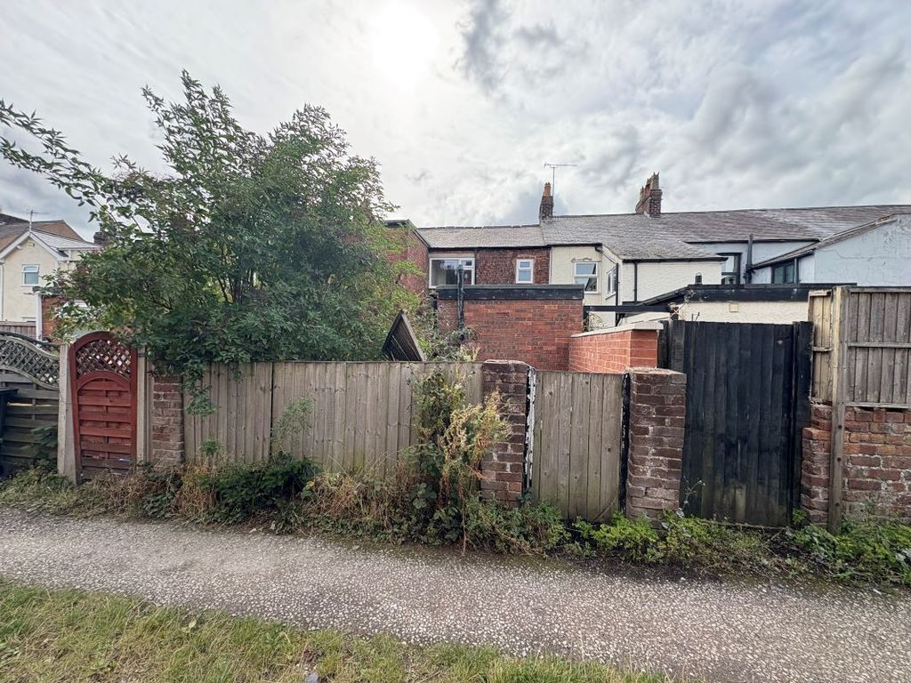 Property photo 2 of 19