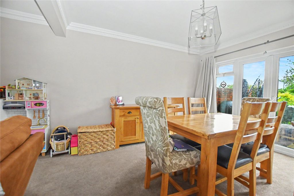 Property photo 3 of 14 Picture No. 11