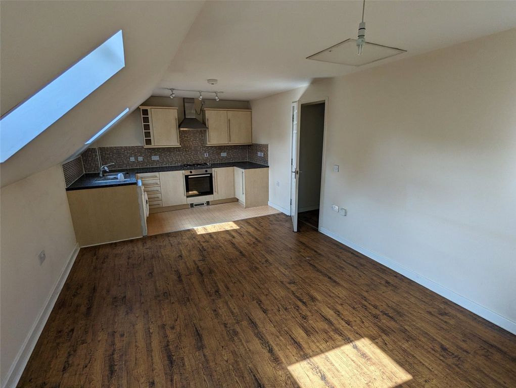 Property photo 2 of 12 Lounge/Kitchen