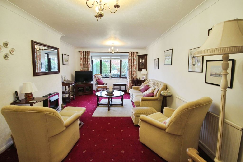 Property photo 2 of 14 Picture No. 02