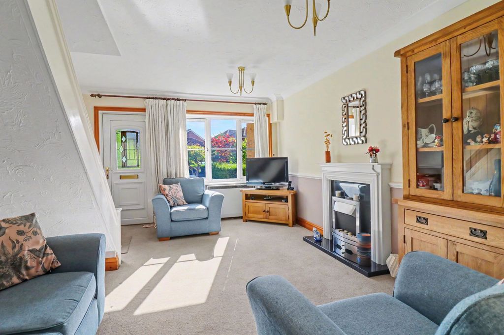 Property photo 2 of 13