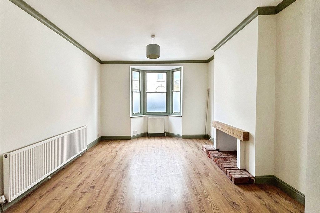 Property photo 1 of 10 Picture No. 02