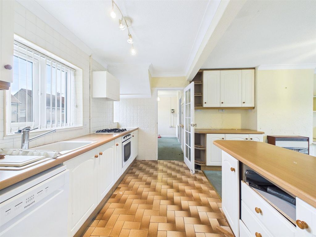 Property photo 3 of 16 3 - Three Bedroom Semi-Detached House.Jpg