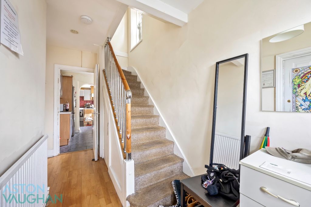 Property photo 2 of 12 4627862