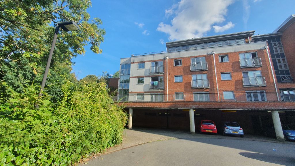 Property photo 1 of 6