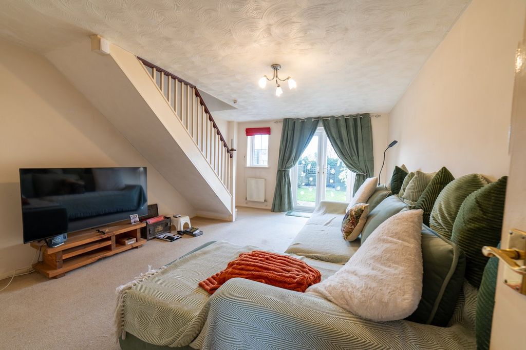 Property photo 2 of 11