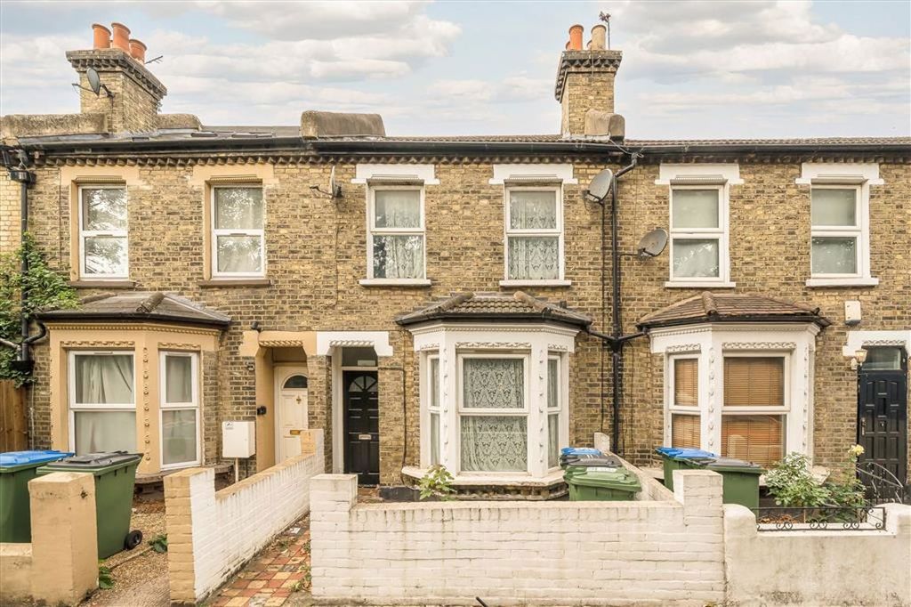 Property photo 1 of 12