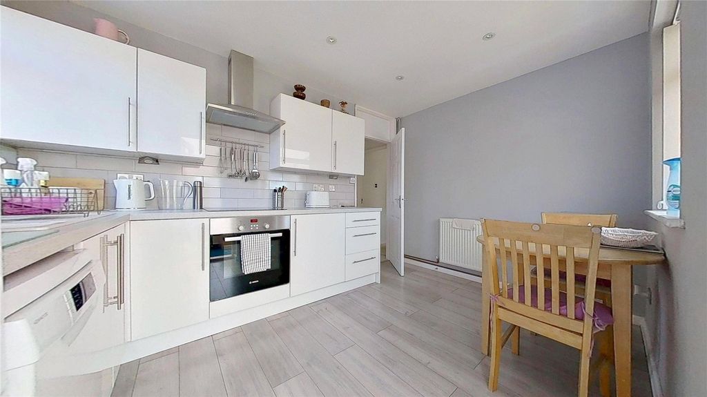 Property photo 2 of 12 Picture No. 02