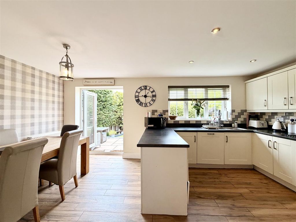 Property photo 3 of 37 3