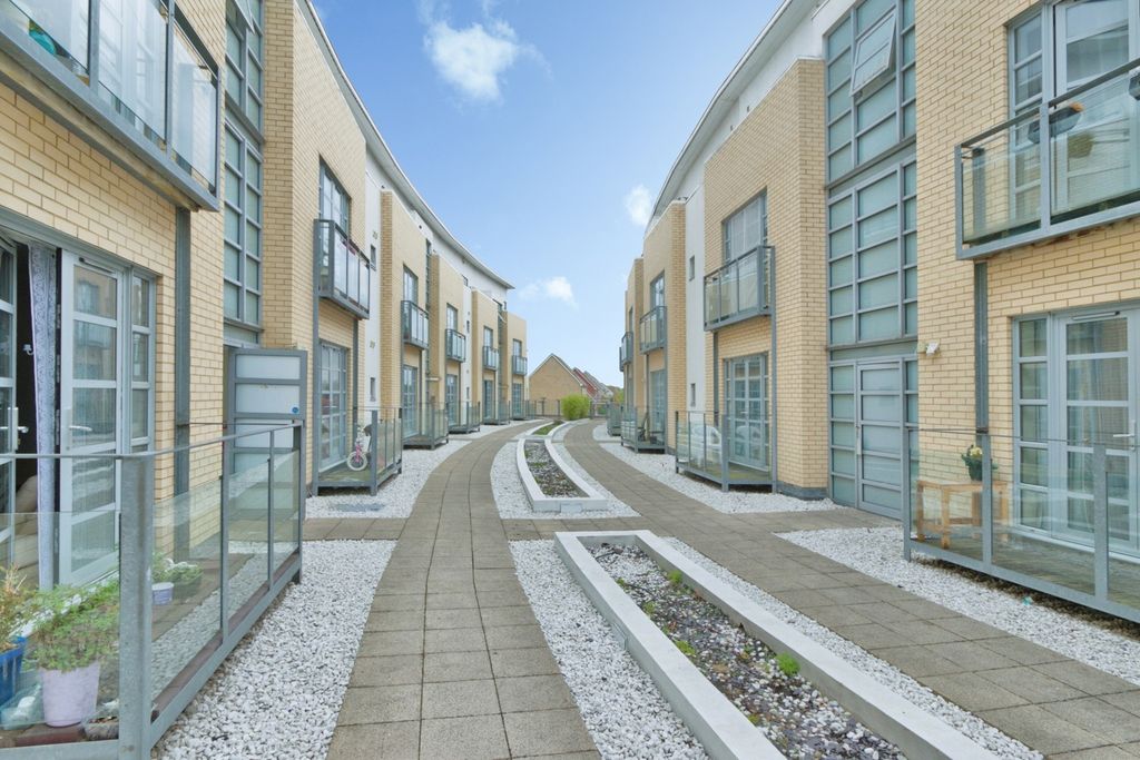 Property photo 1 of 19 Pbox-Img.Jpg