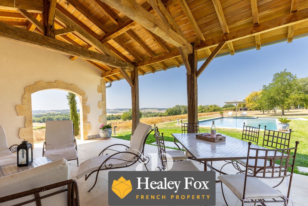 Property photo 2 of 39