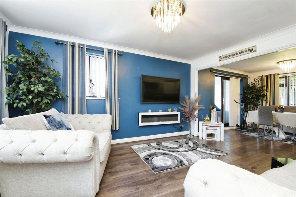 Property photo 3 of 17 Photography