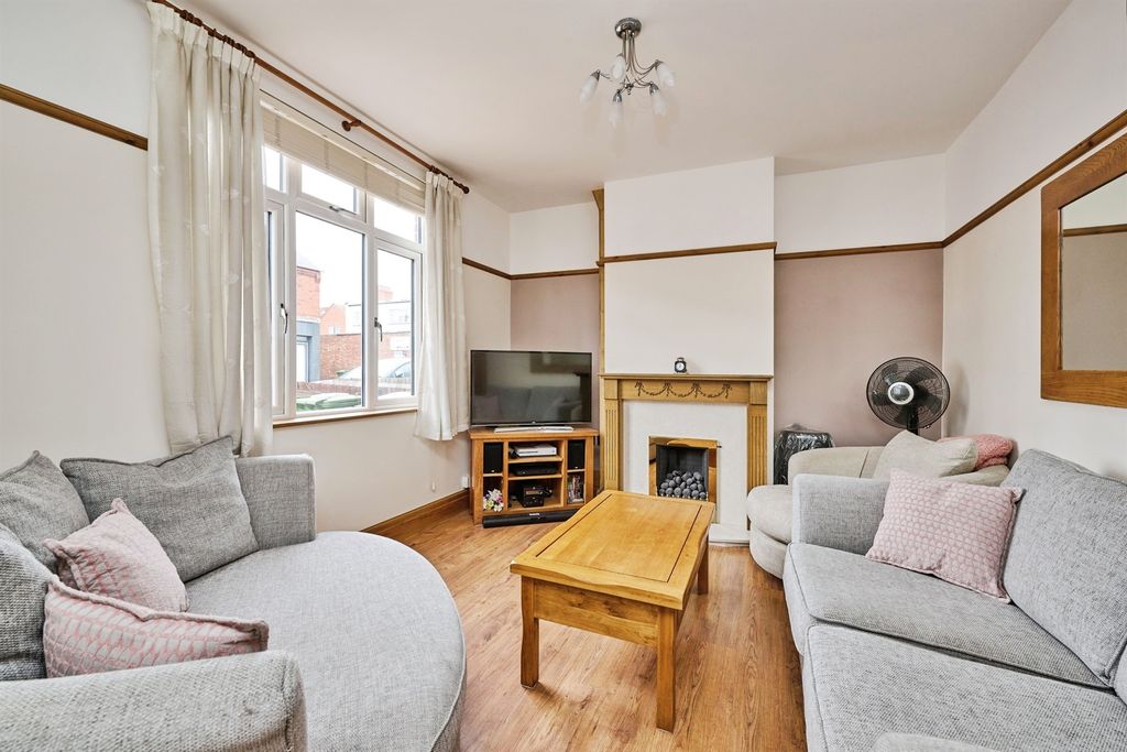 Property photo 3 of 13