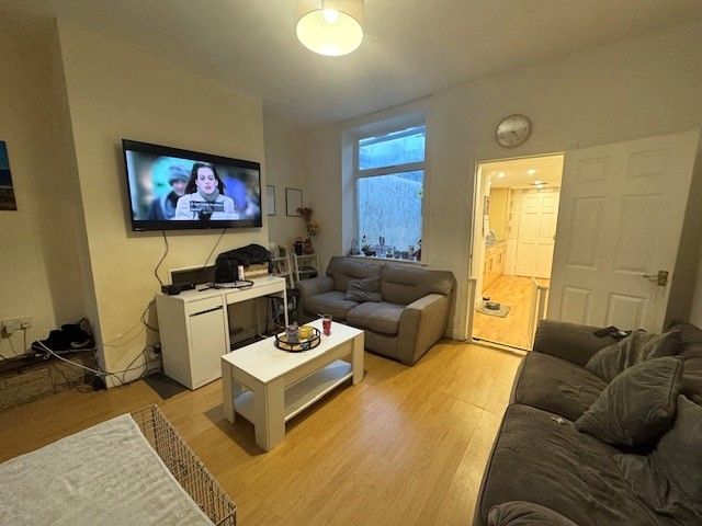 Property photo 3 of 7