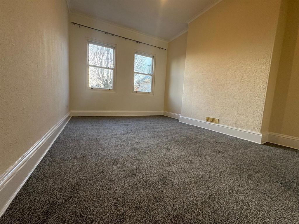 Property photo 3 of 6 Df5161Fa-Afa9-438B-99Bc-7448718F1ee0.Jpeg