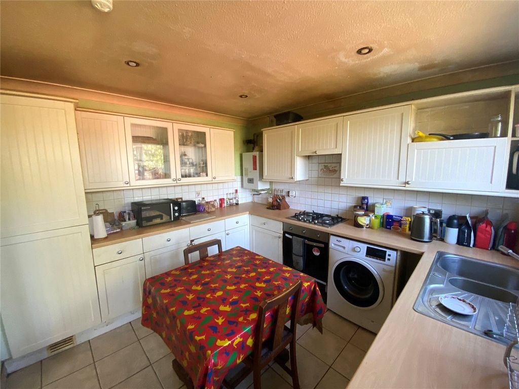 Property photo 3 of 16 Picture No. 11