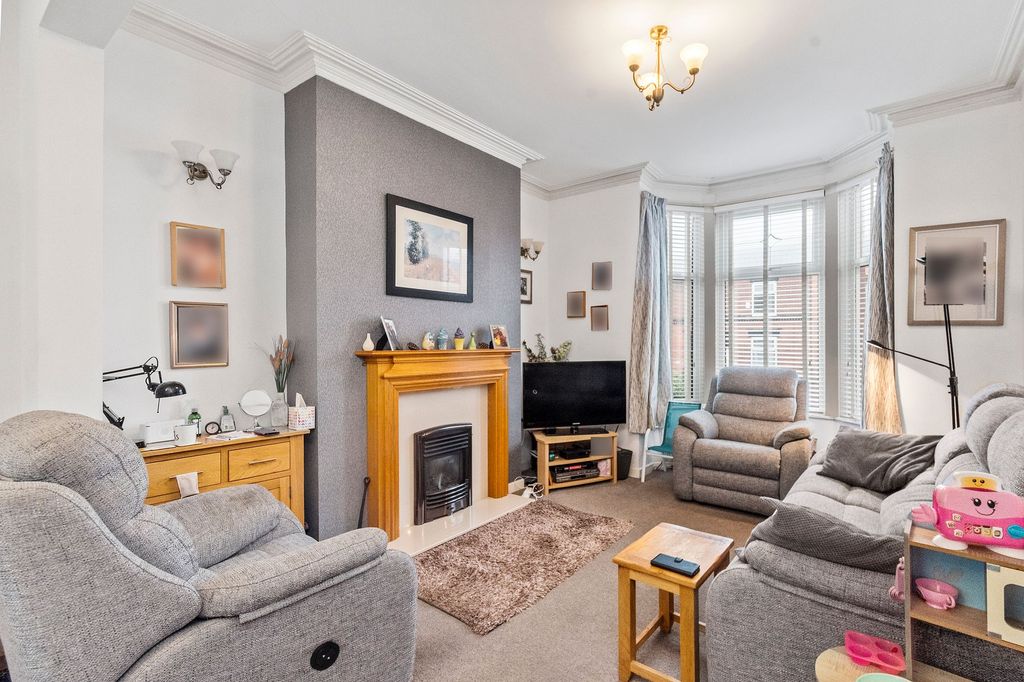 Property photo 2 of 24