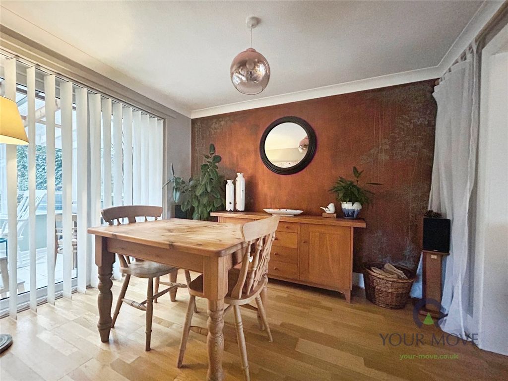 Property photo 3 of 15 Picture No. 12