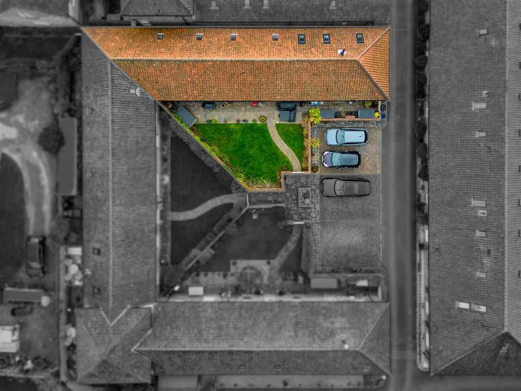 Property photo 2 of 36