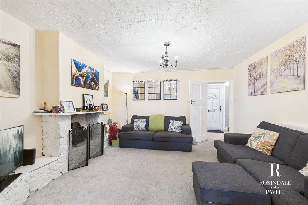 Property photo 3 of 20 Picture 3