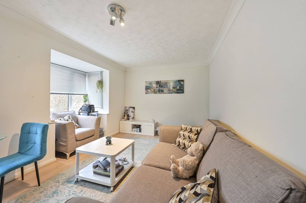 Property photo 1 of 9