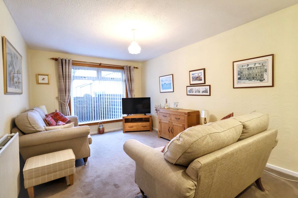 Property photo 2 of 27 Picture No. 16