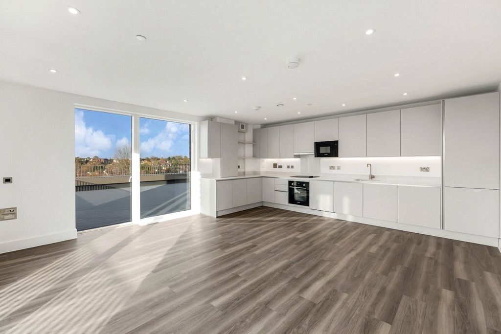 Property photo 2 of 11 Picture No. 03