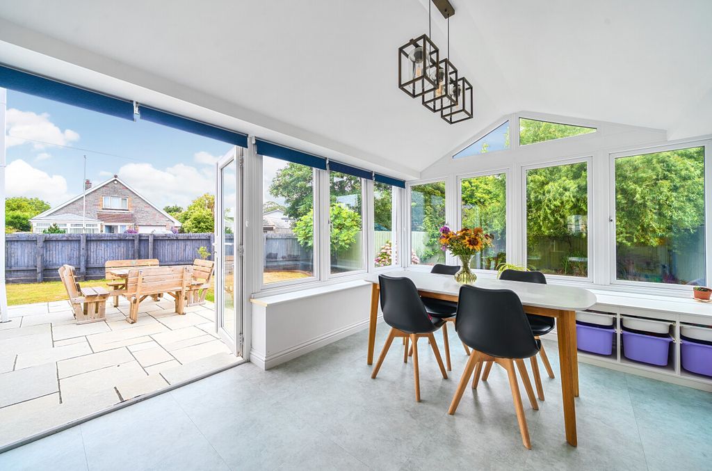 Property photo 3 of 24 1495762-13-6A6092...