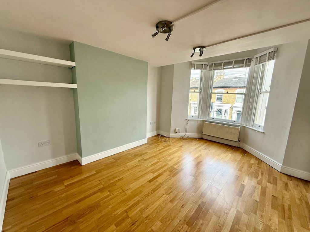 Property photo 2 of 7