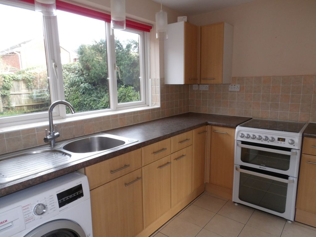 Property photo 2 of 17 Kitchen