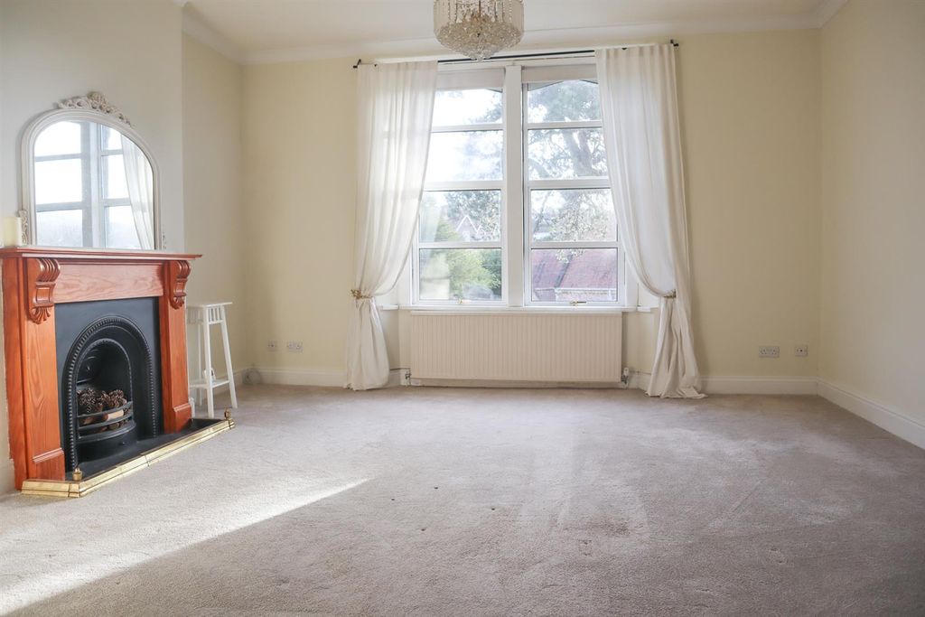 Property photo 3 of 9 Sitting Room