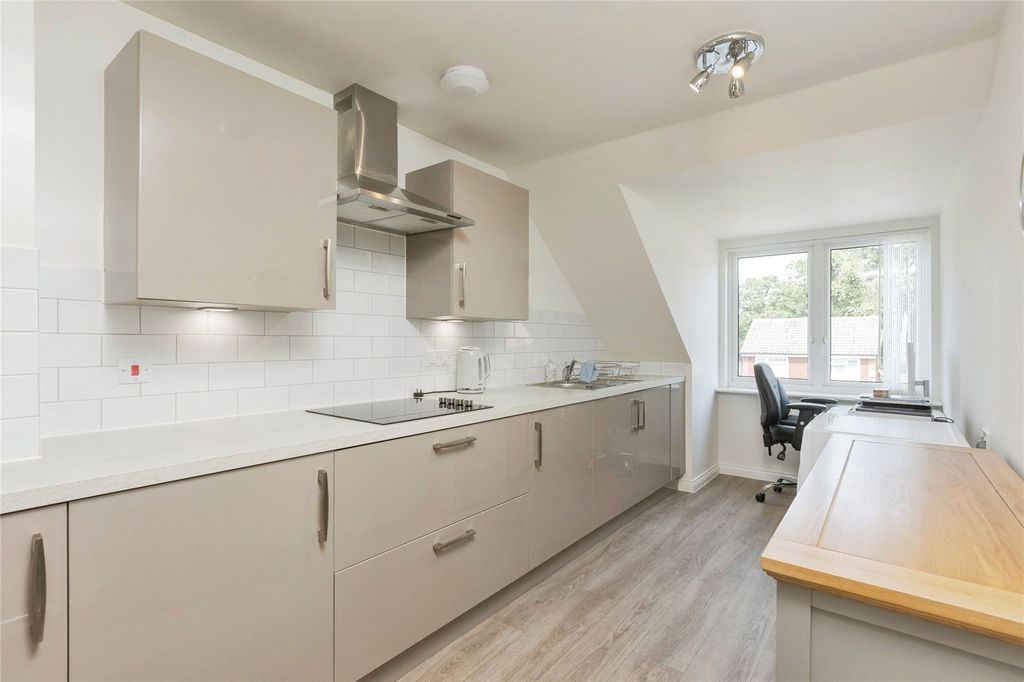 Property photo 2 of 11 Picture No. 43