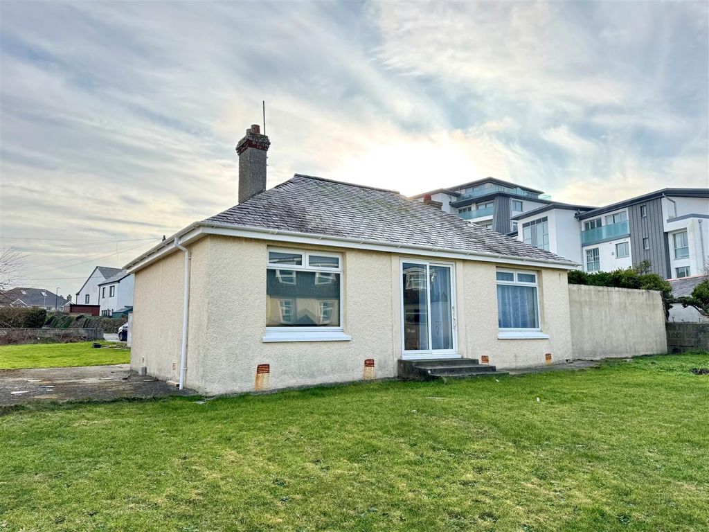 Property photo 1 of 15 2 Bonython Road