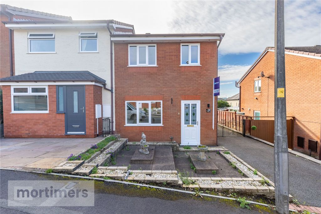 Property photo 2 of 18 Front External