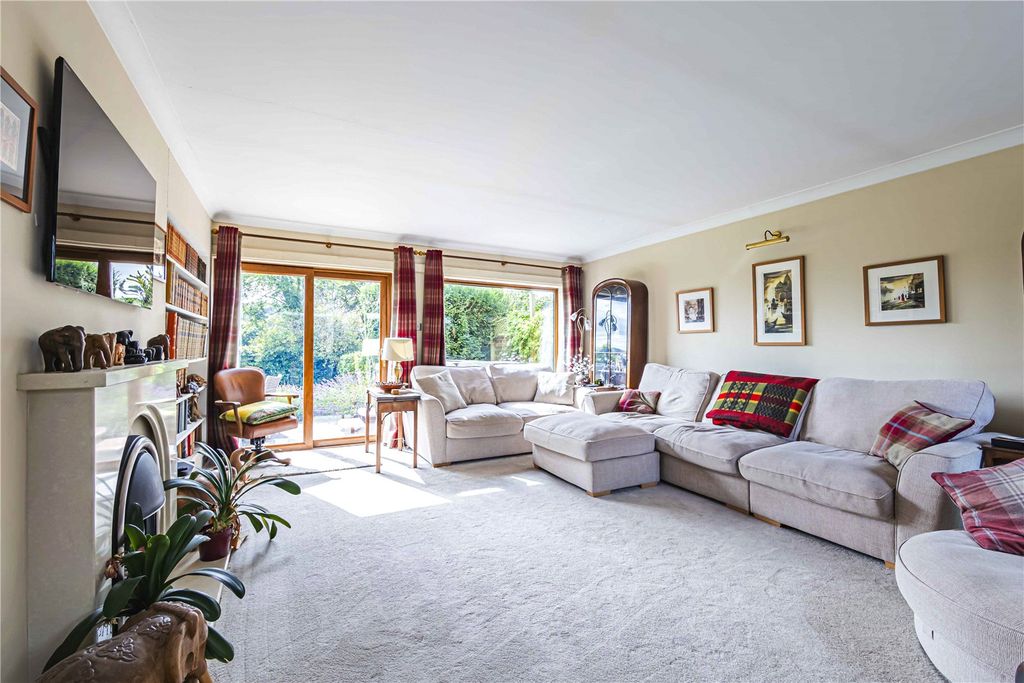 Property photo 3 of 52 Picture No. 16