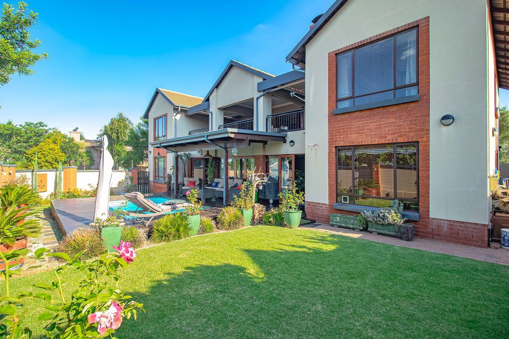 Property photo 2 of 67 Cn1729953