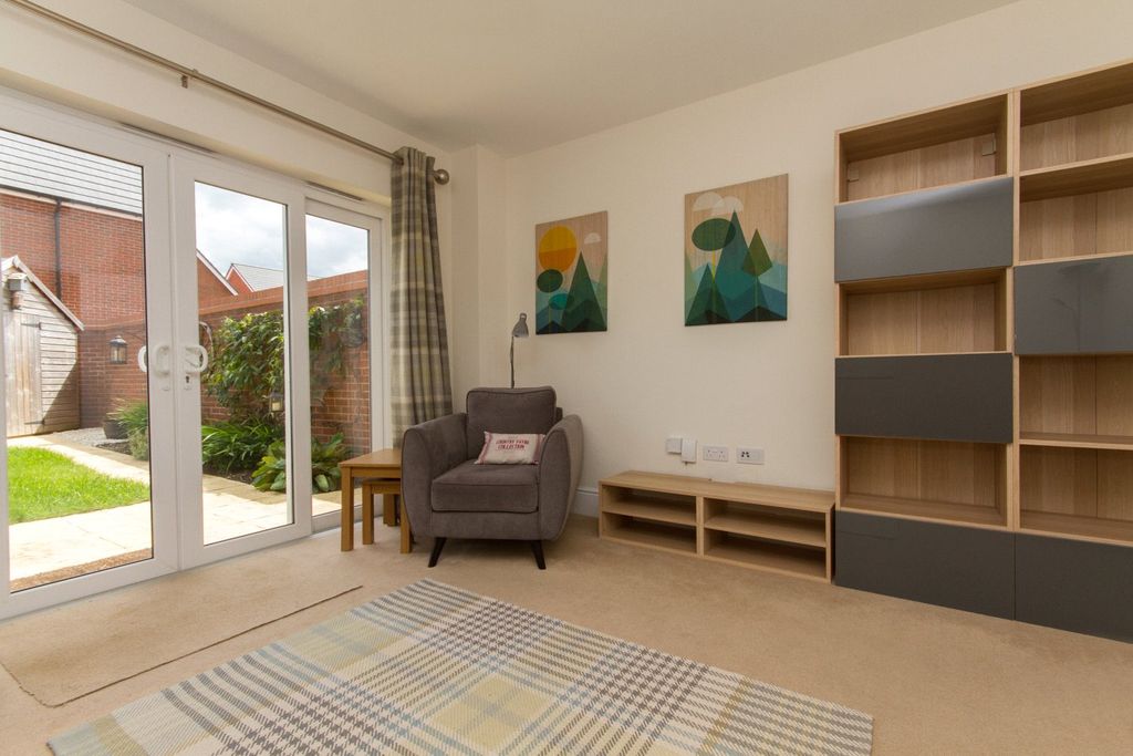 Property photo 3 of 8 Picture No. 04