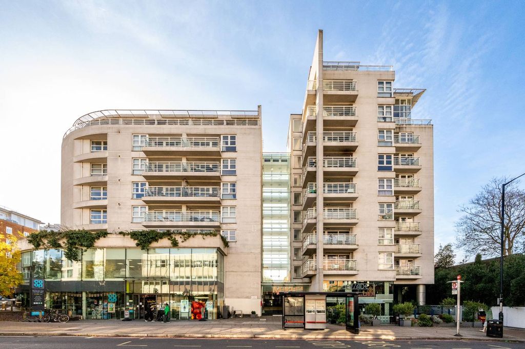 Property photo 1 of 9