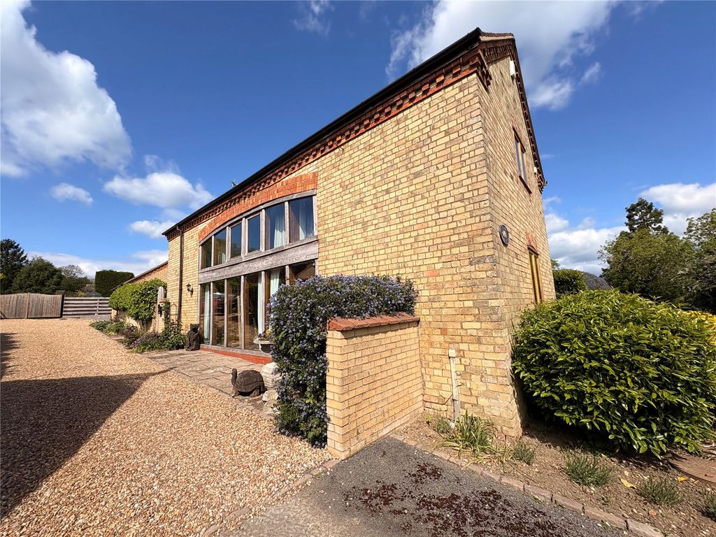 Property photo 1 of 30 Picture No. 02