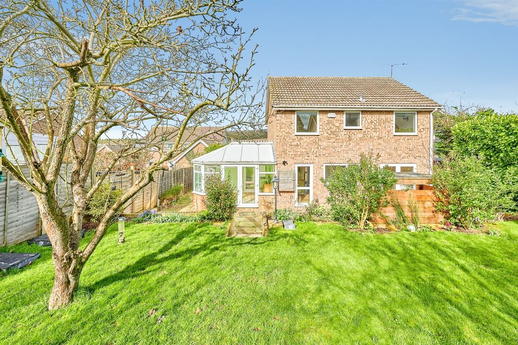 Property photo 2 of 18