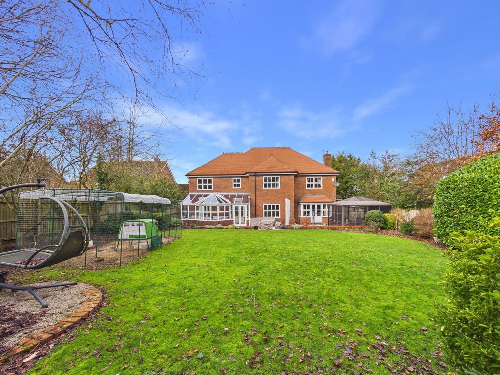 Property photo 3 of 29 Cam01354G0-Pr0650-Still006