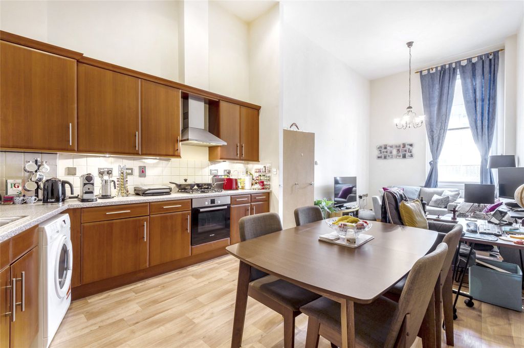 Property photo 2 of 16 Picture No. 03