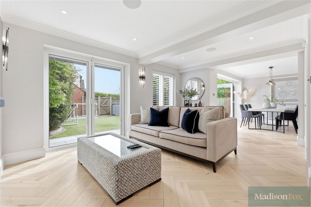 Property photo 3 of 41 Picture No. 37