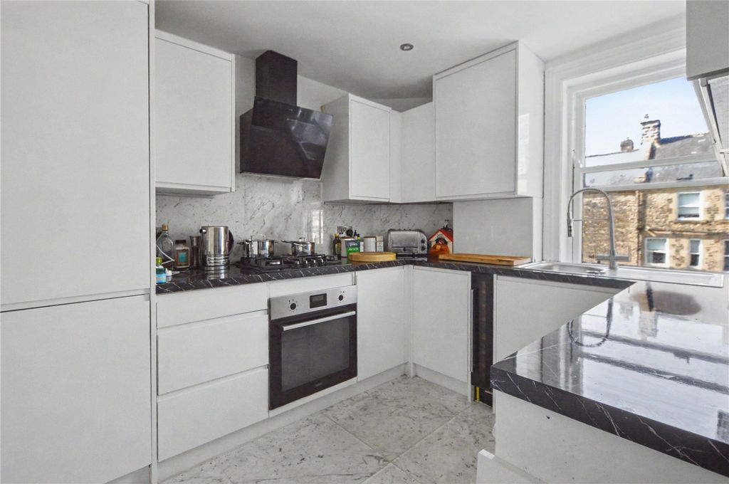 Property photo 3 of 12 Picture No. 07