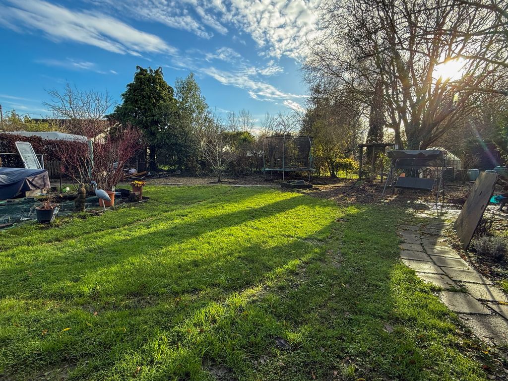 Property photo 3 of 23